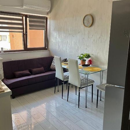 Apartament Corni Apartment Râmnicu Vâlcea Exterior foto