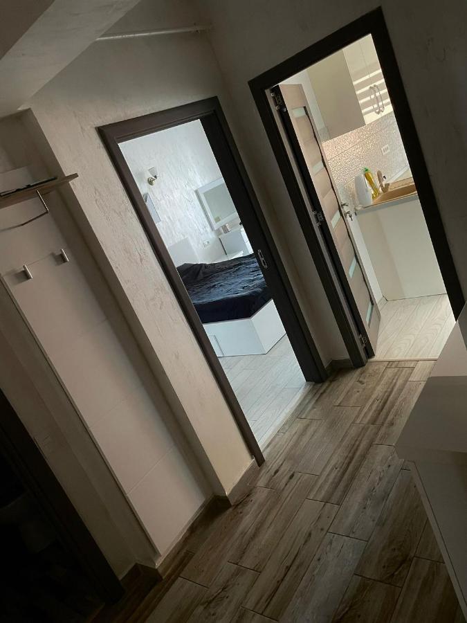 Apartament Corni Apartment Râmnicu Vâlcea Exterior foto
